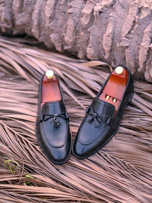 Men's Black Genuine Leather  Tussel Loafers with Rubber Sole – SP 446